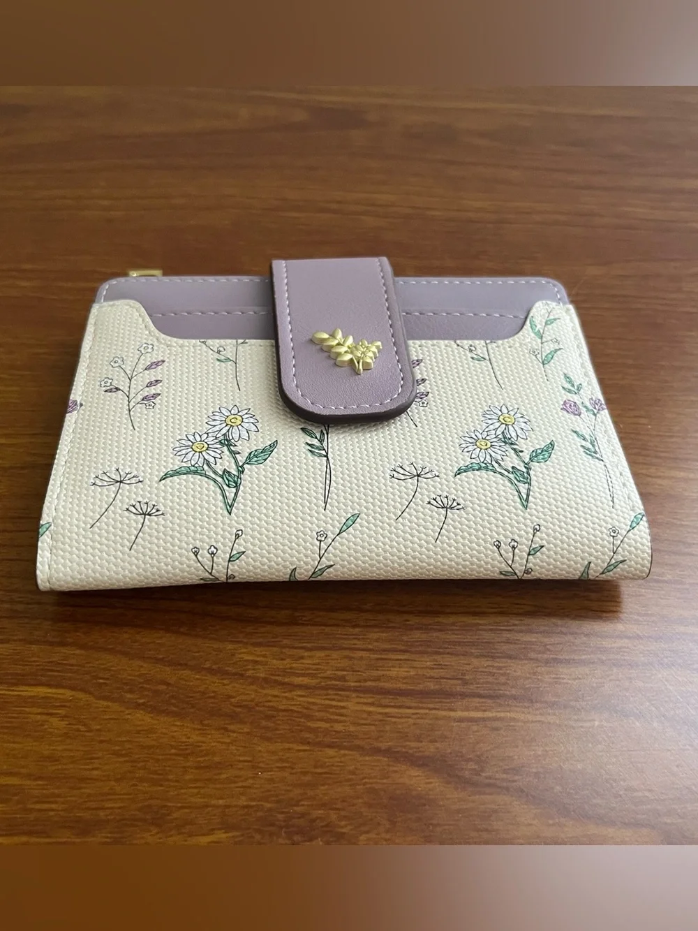 NWOT GAEKEAO Small Bifold Wallet Purple Wildflowers Faux Leather RFID Zipper